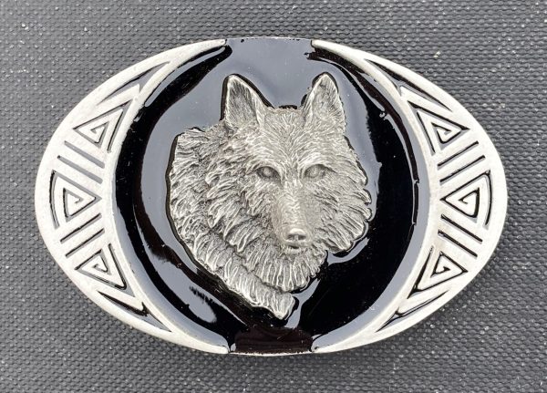 Small Oval Wolf Head